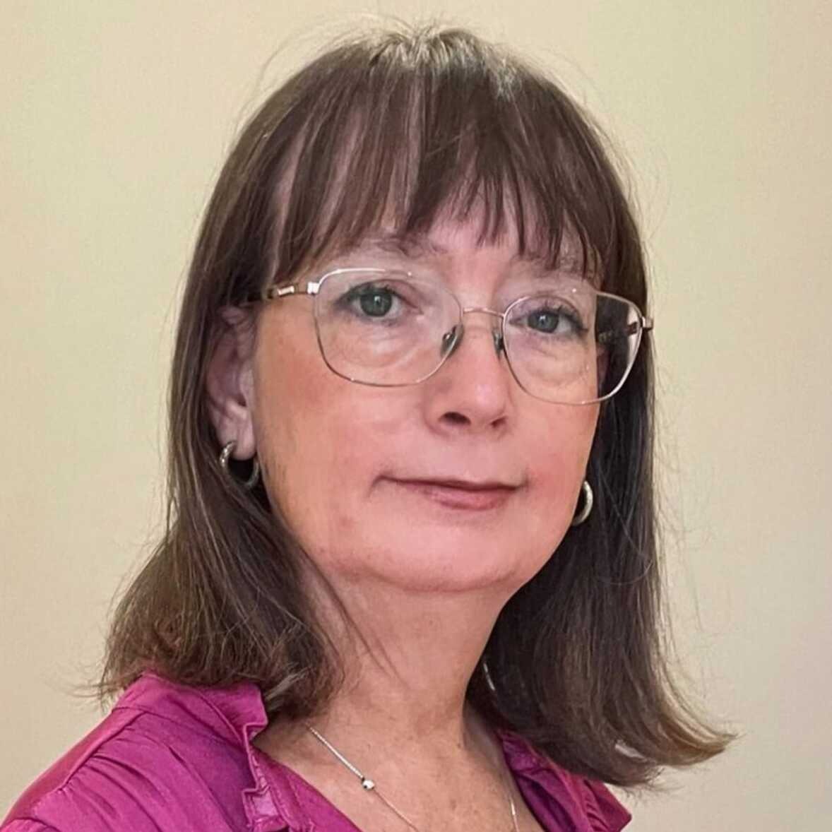 AMPARO OLIVER BOTELLA